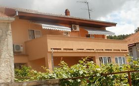 Apartments&rooms Nediljko